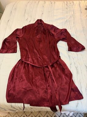 Silky Women's Burgundy Robe | Size M